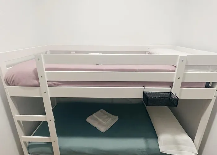 Con Terraza En El Centro De Apartamento